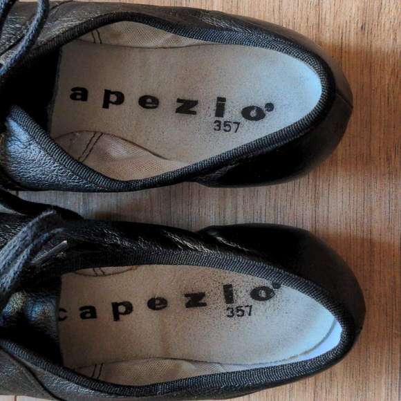 Capezio 357 Jazz Shoe - Picture 5 of 8